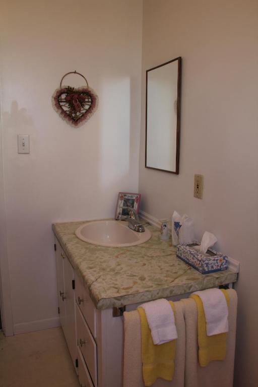 At The Harbourfront B & B North Sydney Oda fotoğraf