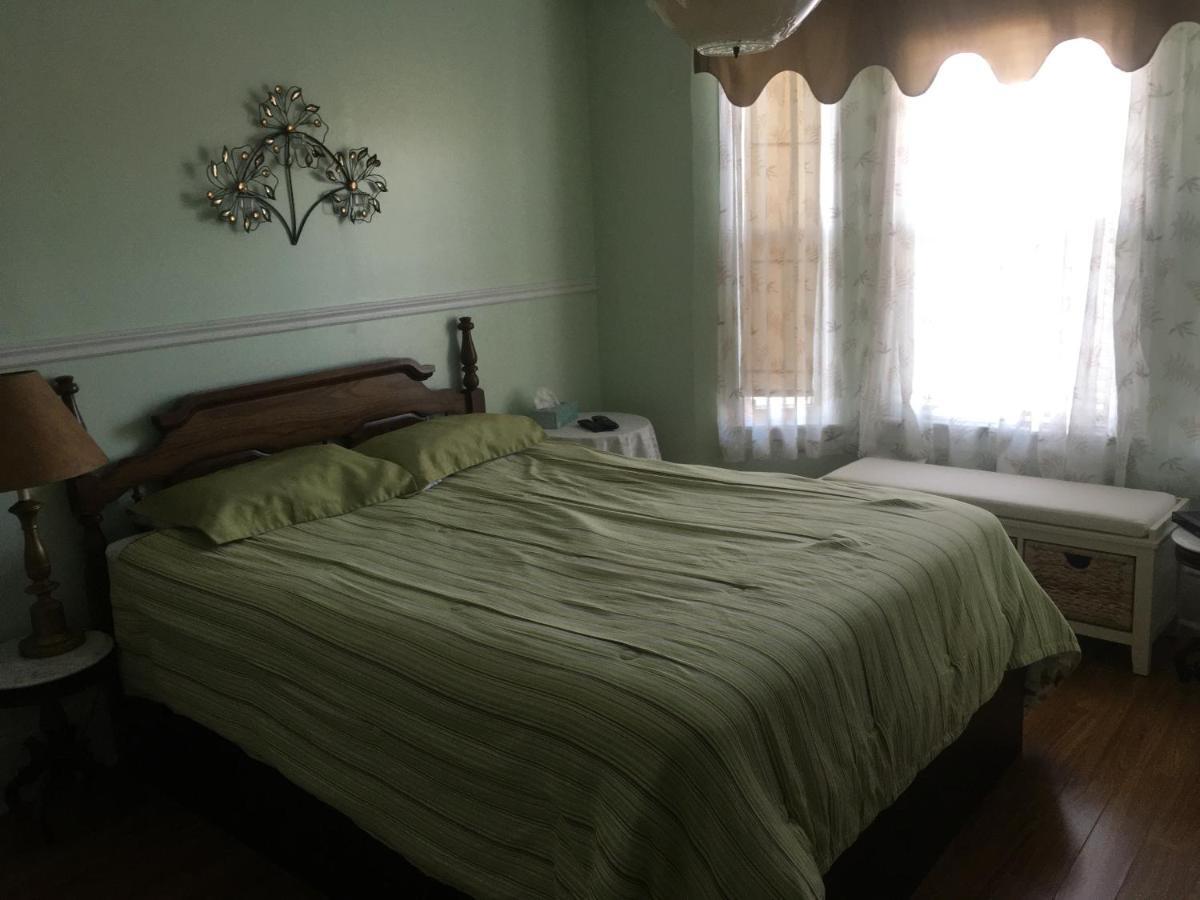 At The Harbourfront B & B North Sydney Dış mekan fotoğraf